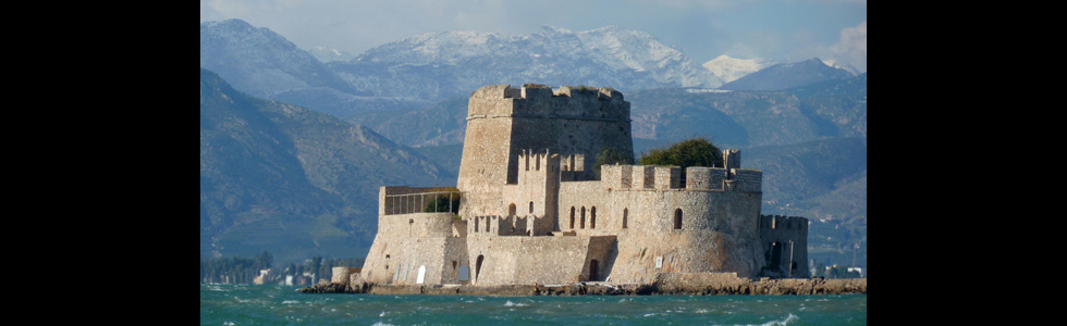 Il castello di Bourtzi (1473) nel golfo di Navplion